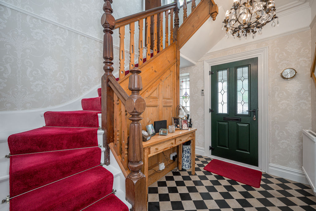 Entrance Hallway- click for photo gallery